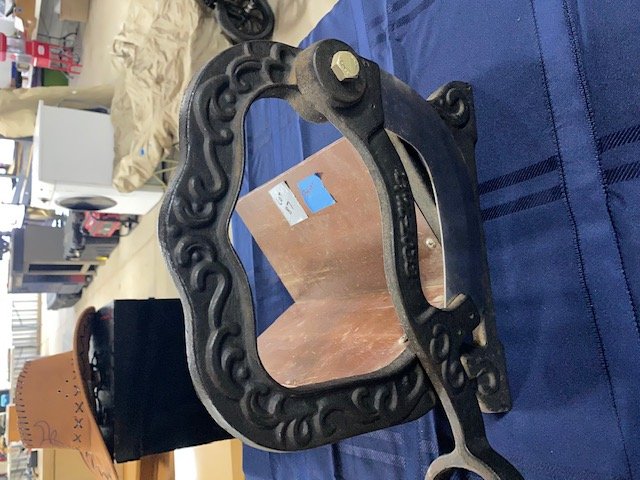 Bread Slicer (1 of 2)