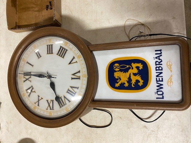 Beer Advertising Clock (1 of 2)
