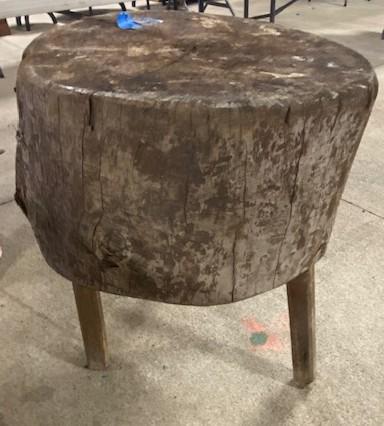 Butcher Block: Out door Chicken Butcher block has had some repairs need legs worked in