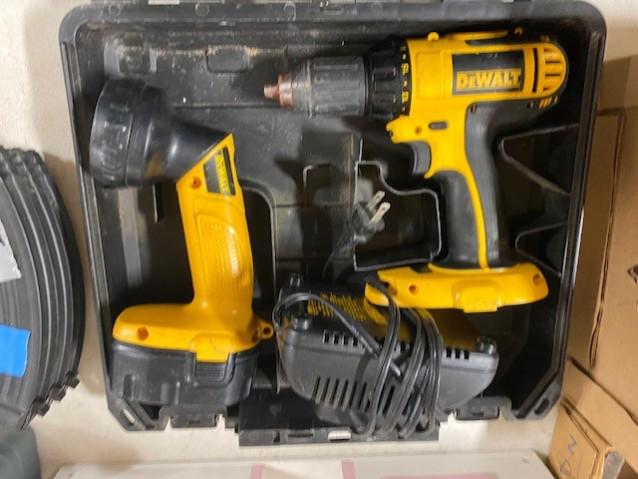 Dewalt set (1 of 1)