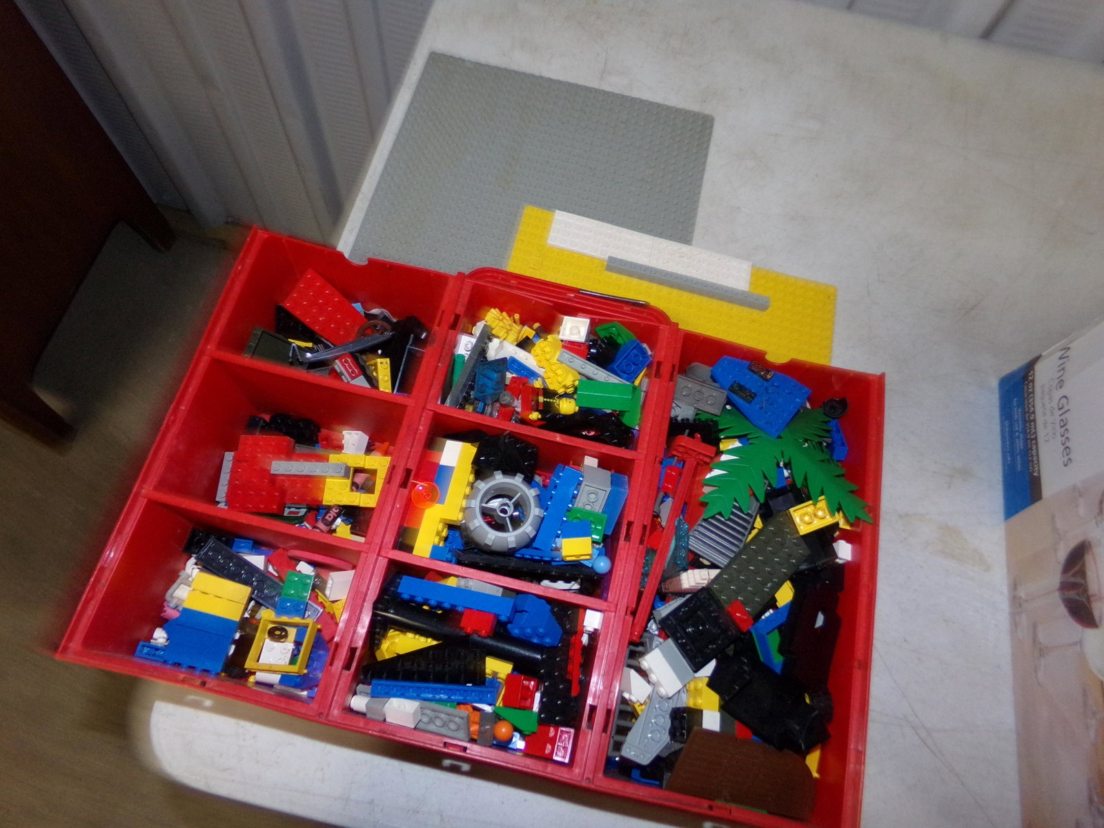Legos: Lot of Misc. Legos, People and accessories