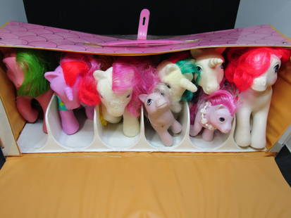 mY Little Ponylot: My Little Pony Carry Case with 8 Pony's in it