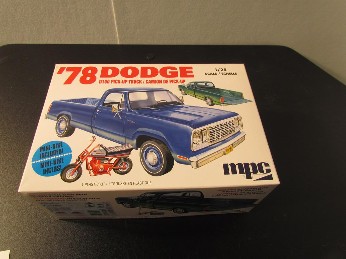 MPC 789 Dodge Pick Up Model (1 of 7)