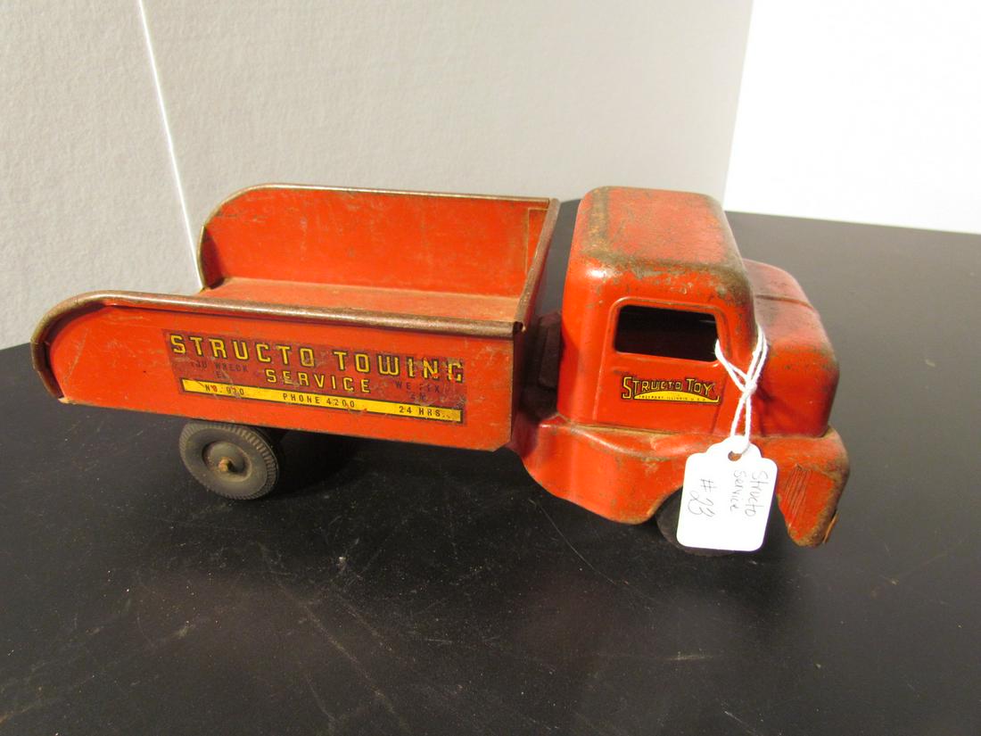 Early Structo Towing Service truck (1 of 6)
