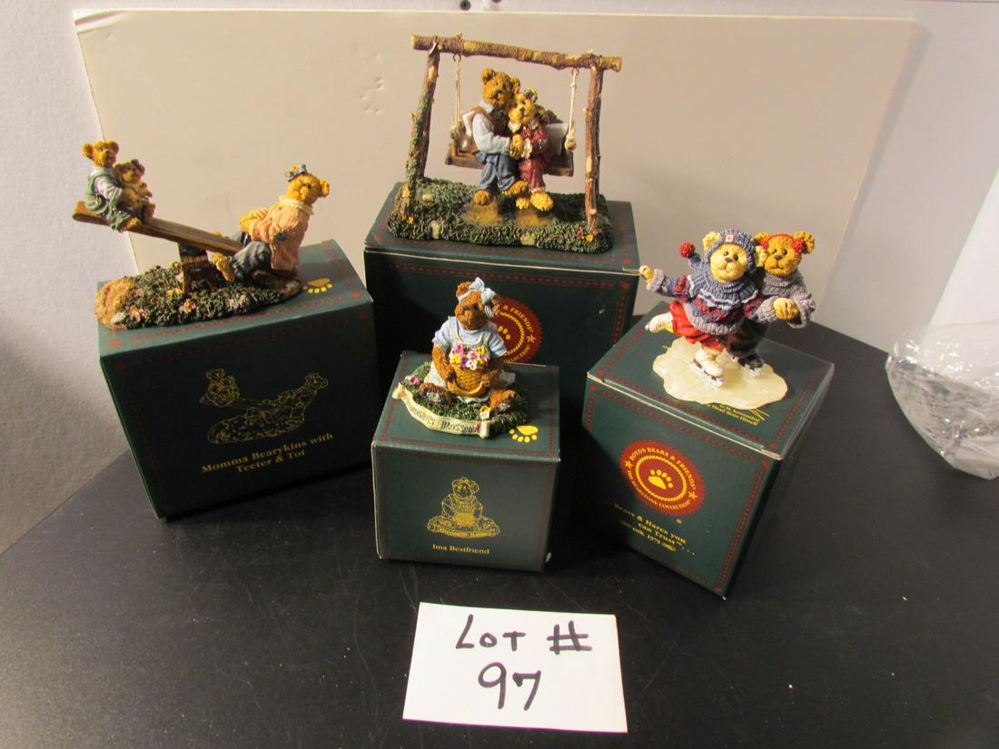 Lot of 4 Boyds Bears: this is a lot of 4 boyds bears with the boxes including Albert and Martha, Krystal and Axel, Ima Bestfriend, Momma Bearykins with teeter tot.