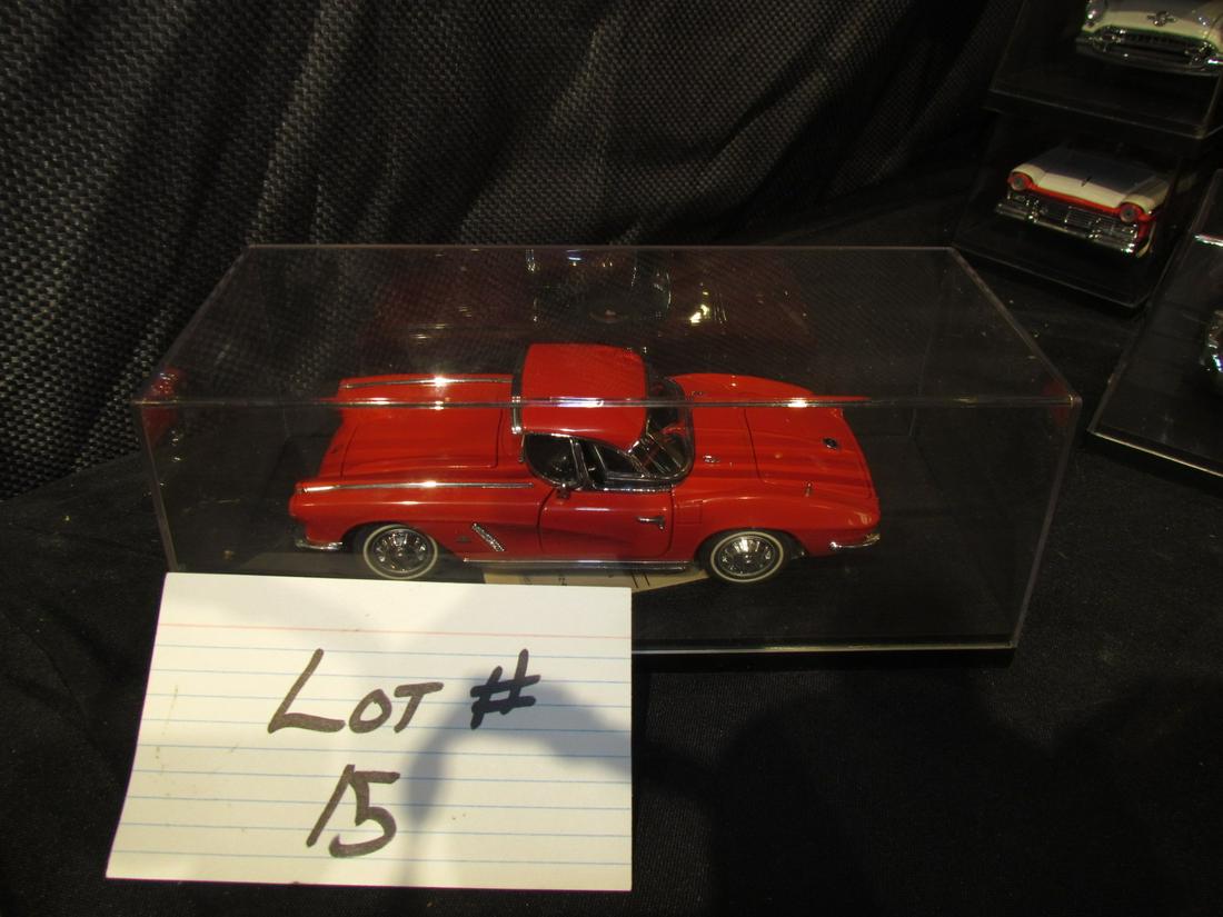 1997 Danbury Mint 1962 Corvette: This is a very nice Die Cast Car with the case 1962 Coevette by the Danbury Mint release in 1997