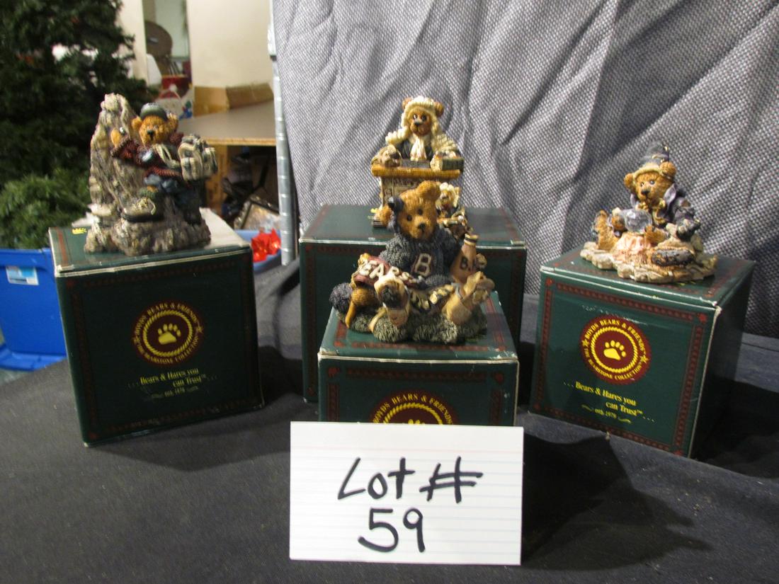 Lot of 4 Boyd's Bears: this is a lot of 4 Boyds Bears that includes Bailey, Sir Edmond, Justice John Marshall, Wilson
