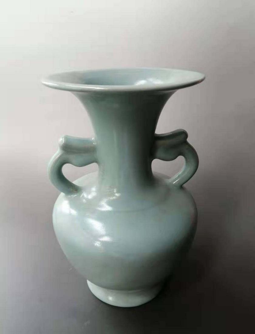 Song Dynasty Ancient Ru Double-ear Porcelain Vase: Song Dynasty Ancient Ru Double-ear Porcelain Vase w Qingliangsi Mark
