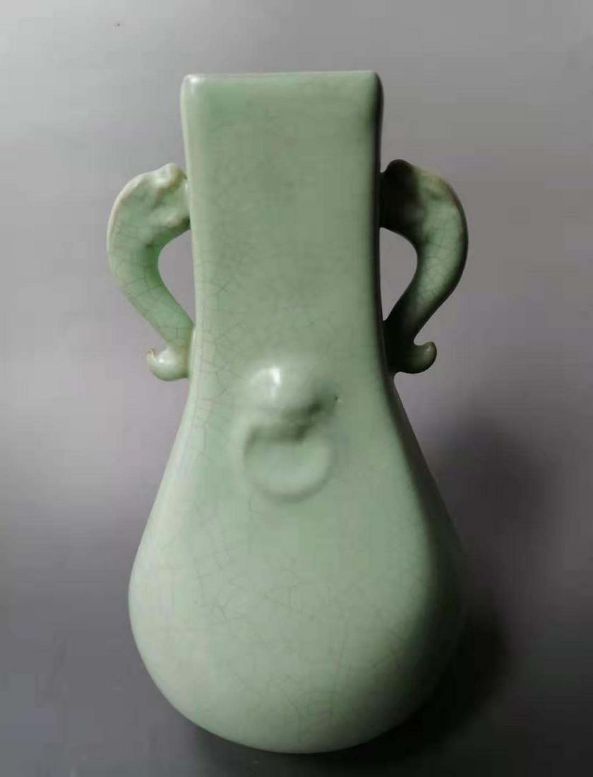 Song Dynasty Ancient Ru Porcelain Vase: Song Dynasty Ancient Ru Porcelain Vase w Qingliangsi Mark