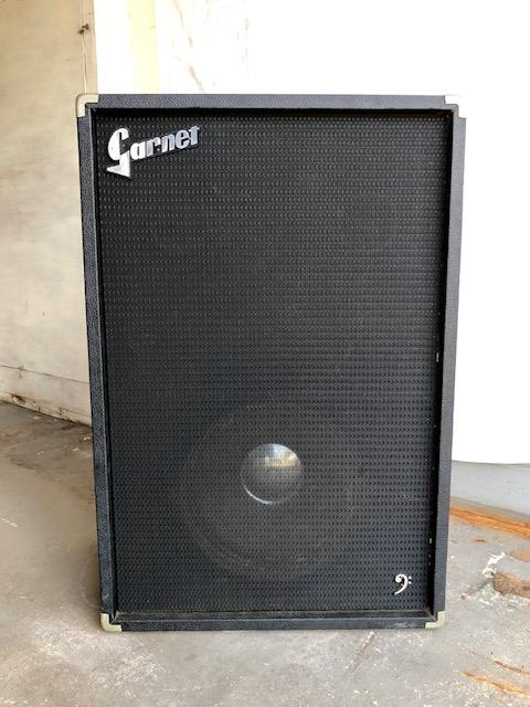 Garnet Lil' Rock L90-L Vintage Amplifer: Garnet Lil' Rock Model L90-L Amplifier. Circa late 1960's/early 1970's. Made in Canada S/N 3683. Has been plugged-in and turned-on but not tested beyond that. In excellent condition cosmetically. Coul