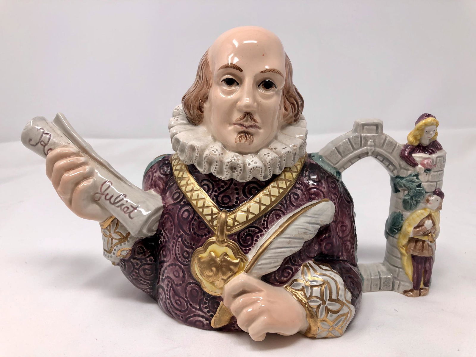 Fitz and Floyd William Shakespeare Limited Edition: Fitz and Floyd Collectors Series Limited Edition Teapot. Number 335 of 5000. Approx. 7-inches Tall. As-is, as-shown.