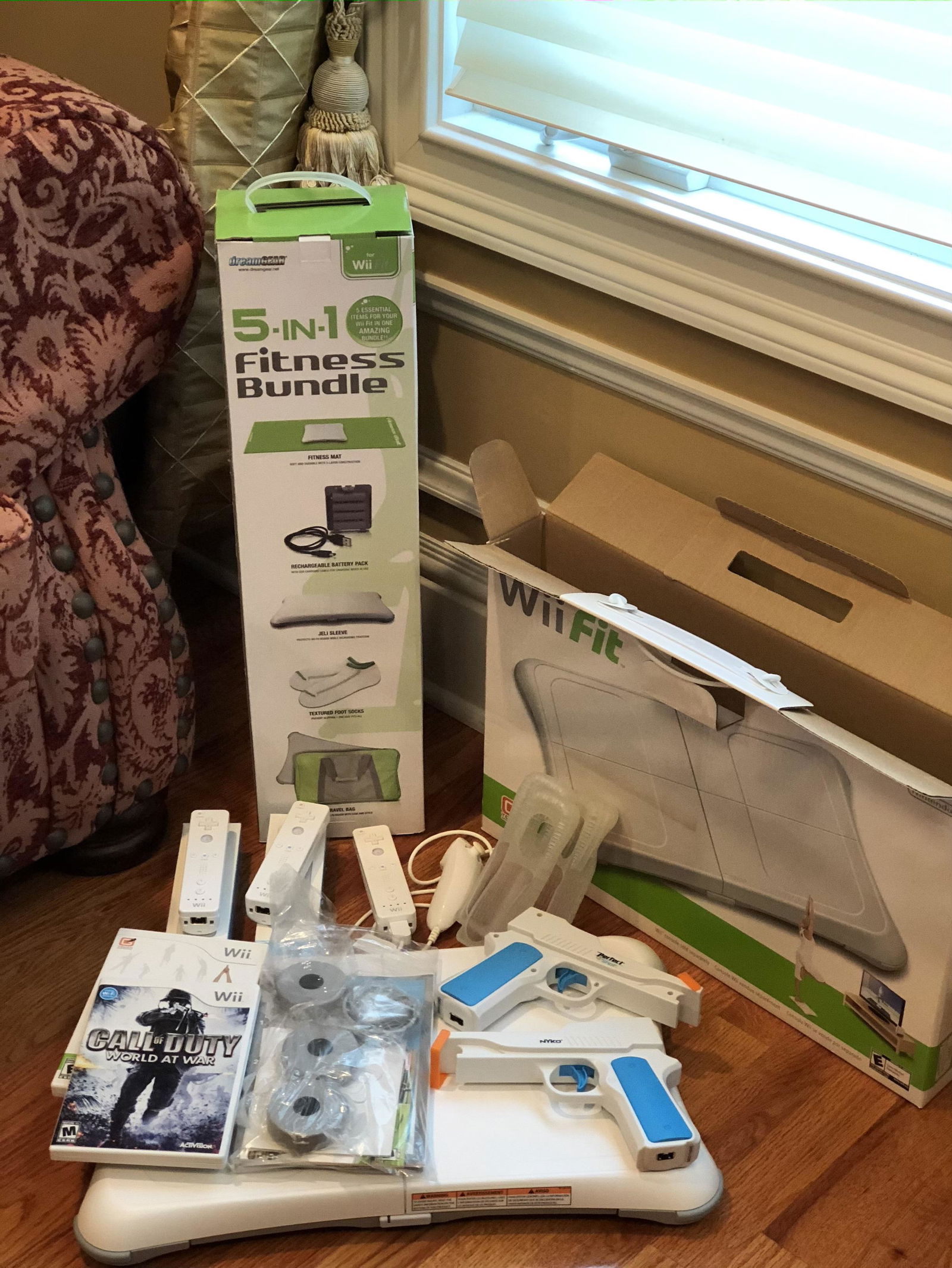 Nintendo Wii Fit Sports Bundle Lot (1 of 2)