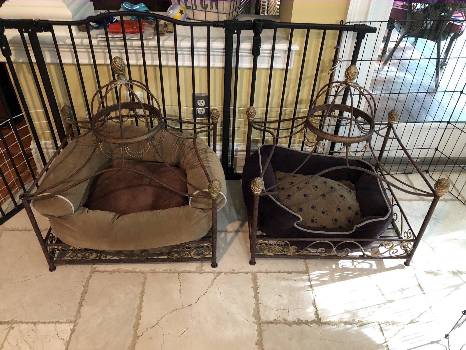 Princess Dog Bed Frames Lot of 2: 25 by 20 by 30-inches