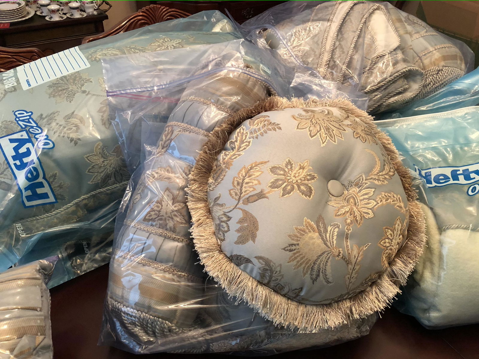 Bedspread Bedding Lot (1 of 6)
