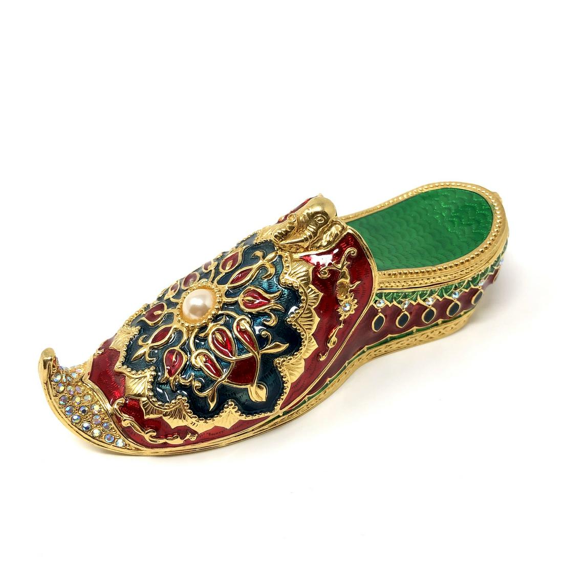 Edgar Berebi Enameled Aladdins Slipper Bejeweled: Edgar Berebi Enameled Aladdins Slipper Bejeweled Trinket Box Collectible Miniature. In beautiful as-is, as-shown collector condition. 1 3/8 by 4-inches in Dimension. Please note all photographs and as