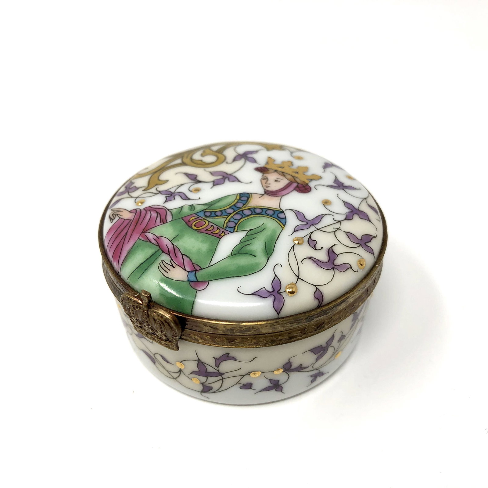 Painted Princess Gilt Detailed Peint Main Porcelain: Painted Princess Gilt Detailed Peint Main Limoges France Porcelain Trinket Box. Hand painted, signed and or marked. Approx. 1 -inches Tall by 2 -inches In Diameter. In beautiful as-is, as-shown collec