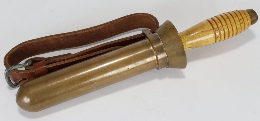 Rare KA-BAR Union Cutlery US Navy Diving Knife WWII: This is the famous & desirable US Navy Standard Diving Knife used in conjunction with the Mark V diving helmet. During World War 2 there were several companies contracted to make these knives. Many co