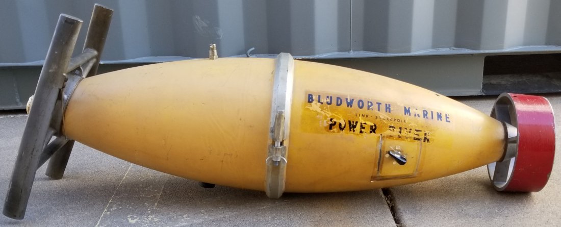 1950s Bludworth Marine Self-Propelled Power Diver: Vintage 1950s Power Diver made by Bludworth Marhine. Made to propel a diver to depths of 180 feet with little effort. Quite the impressive piece of equipment! Measures 3 feet 7 inches long with the la