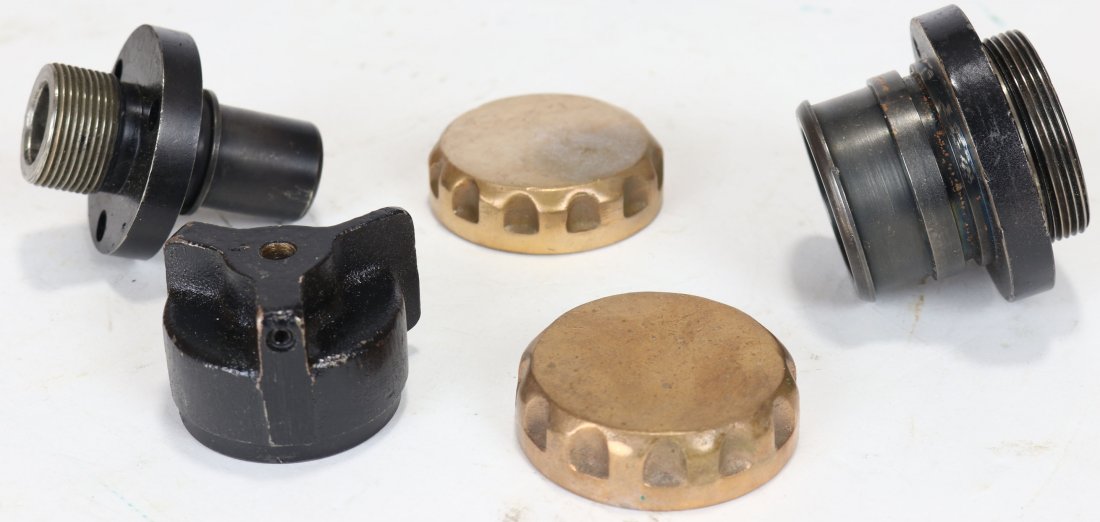 US Navy Mark 12 Diving Helmet Fittings: US Navy Mark 12 diving brass fittings. Five total pieces. All items will be shipped with a signature required upon delivery and full insurance either via FedEx or the USPS. Worldwide shipping availabl