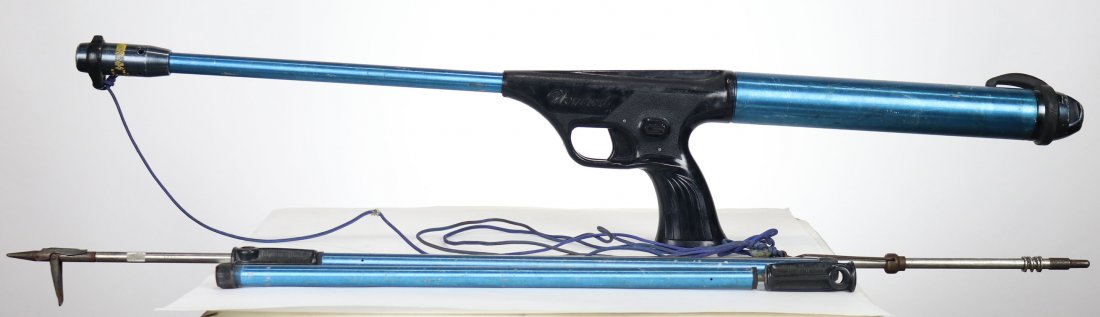 Nemrod Clipper II Speargun James Bond Thunderball: Classic Nemrod Clipper II speargun from the 1960s. This model was used by some of the men in famous underwater battle in the 1966 James Bond movie Thunderball. Speargun does have a piece of a spear st