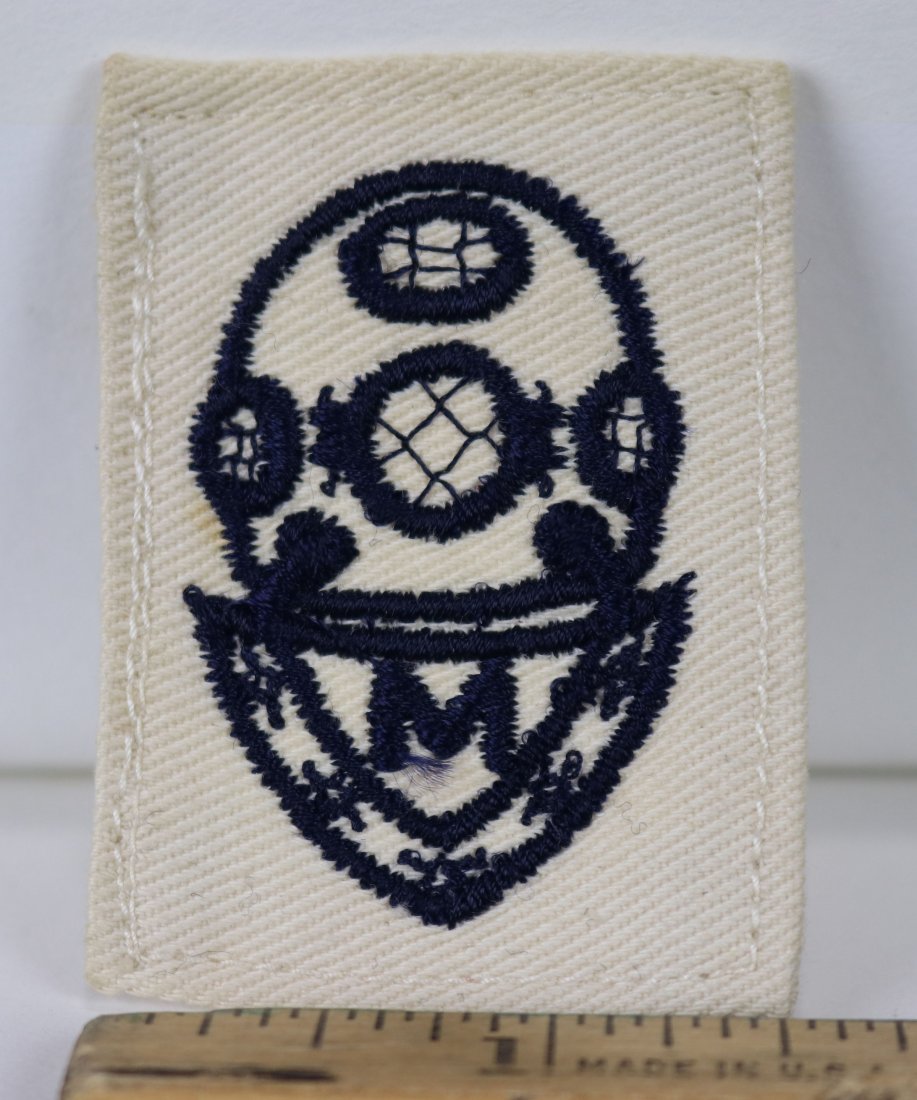 WWII Vintage USN MASTER Diver Uniform Insignia: WWII vintage USN MASTER DIVER insignia for summer uniforms in excellent condition.