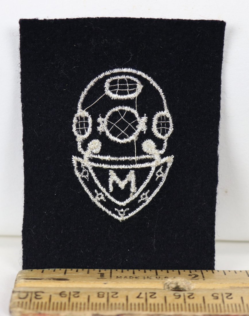 WWII Vintage USN MASTER Diver Winter Uniform Insignia: WWII vintage USN MASTER DIVER insignia for winter uniforms in excellent condition.