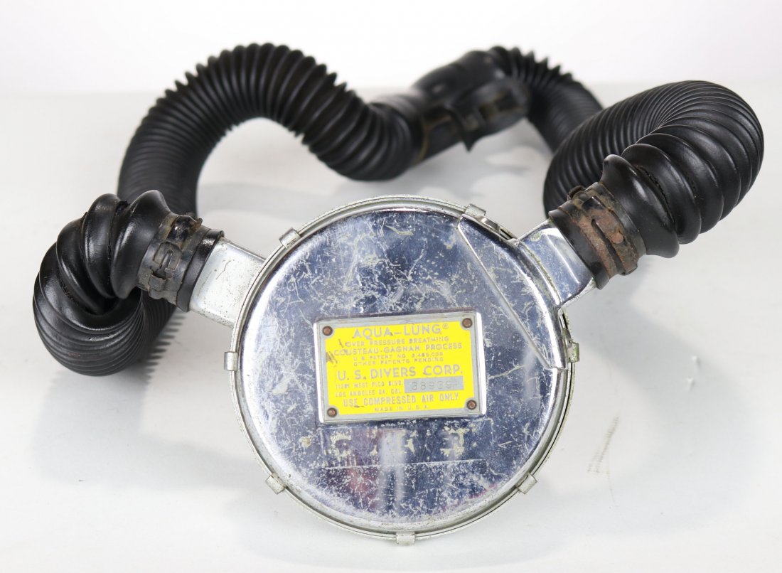 Aqua-Lung US Divers Over Pressure Coustea-Gagnan Regula: Classic U.S. Divers Aqua-Lung Over Pressure Breather Cousteau Gagnan Process regulator with West Pico Blvd address in tag. Condition of the rubber hose and mouthpiece can be seen in photos. Unit is un