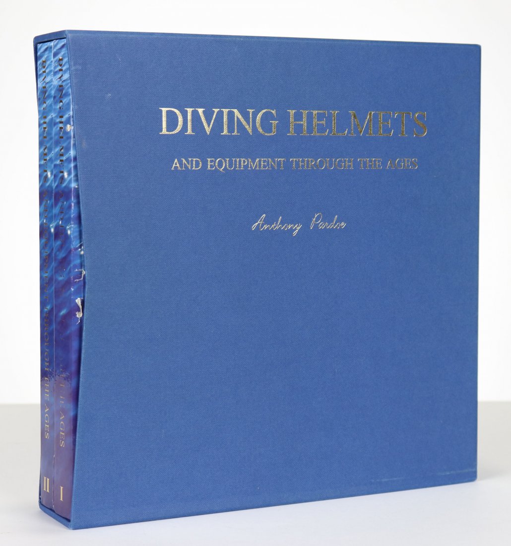 Diving Helmets & Equipment Through The Ages – Pardoe Au: 2 volume set chronicling the collection of Anthony Pardoe. Volume one covers Pardoe’s diving helmet collection with many photos of each example. The second volume focuses on related diving equipment