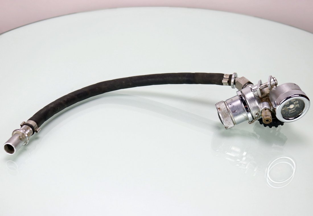 Draeger DM220 1st Stage Regulator & Pressure Gauge (1 of 4)