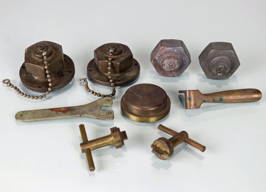 WWII BTE Communications Transceiver Parts Collection (1 of 2)