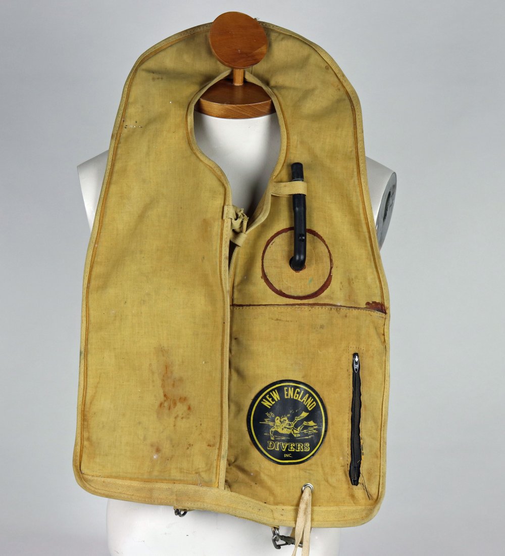 3 Vintage Scuba BCD Vests US Divers, New England Divers (1 of 5)