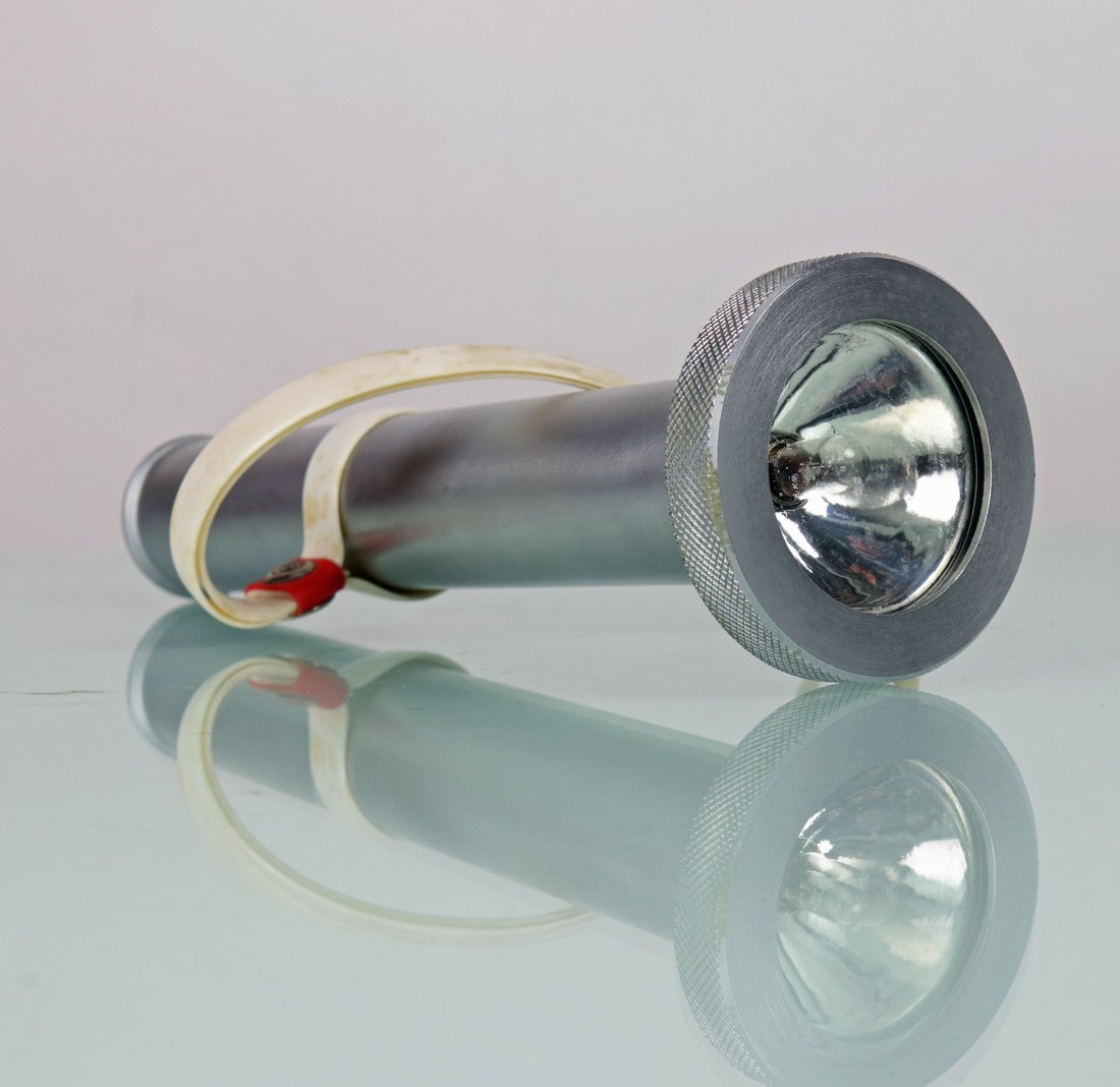 US DIvers Aqualux Underwater Flashight - Model USD 7236 (1 of 5)