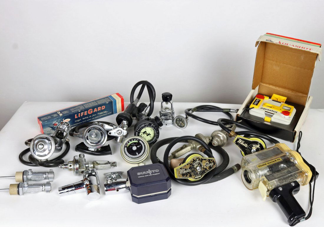 Lot of Vintage Scuba Regulators & Related Equipment #2 (1 of 4)