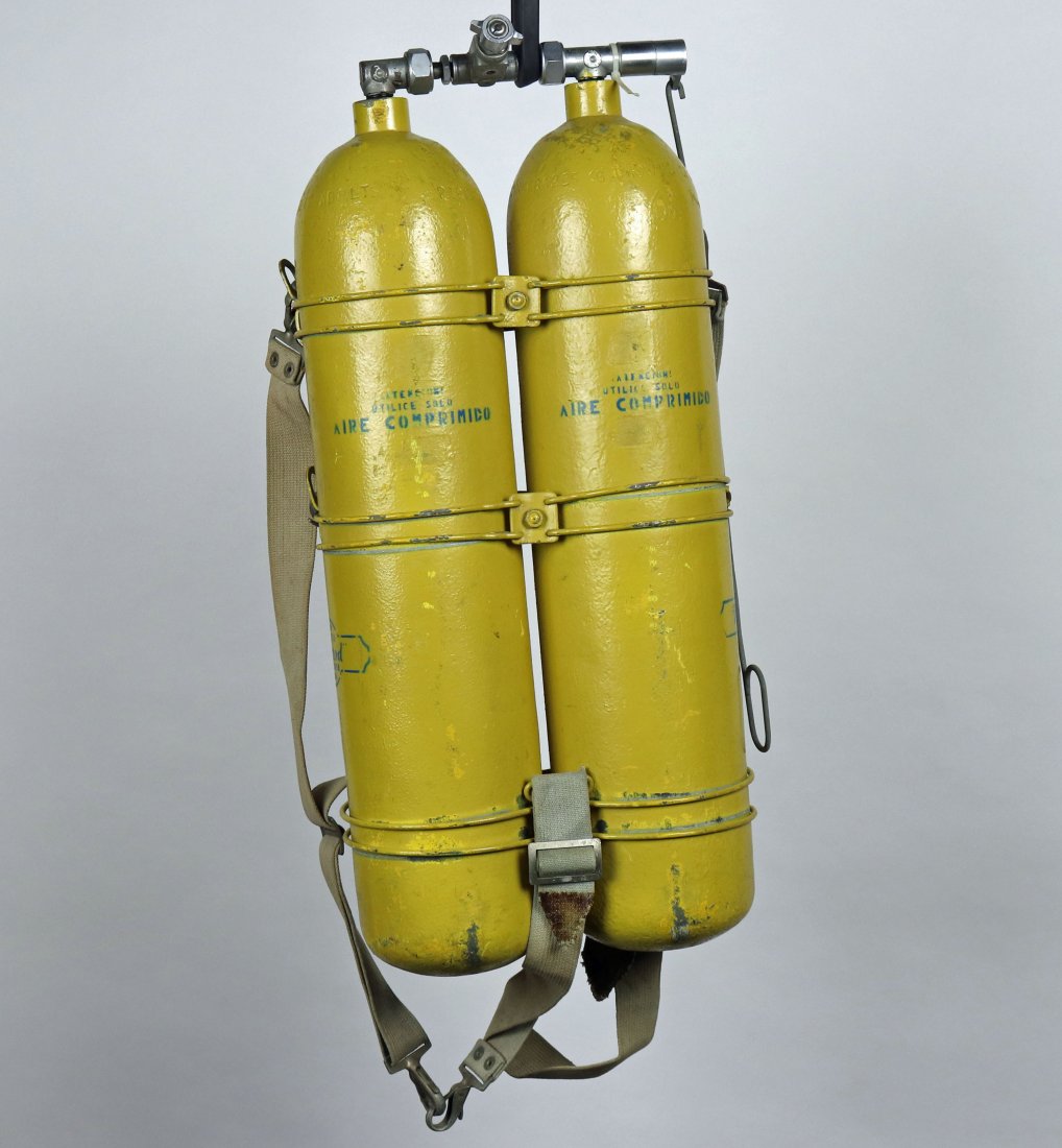 Vintage 1950s NEMROD Dual Scuba Air Tank Backpack (1 of 5)