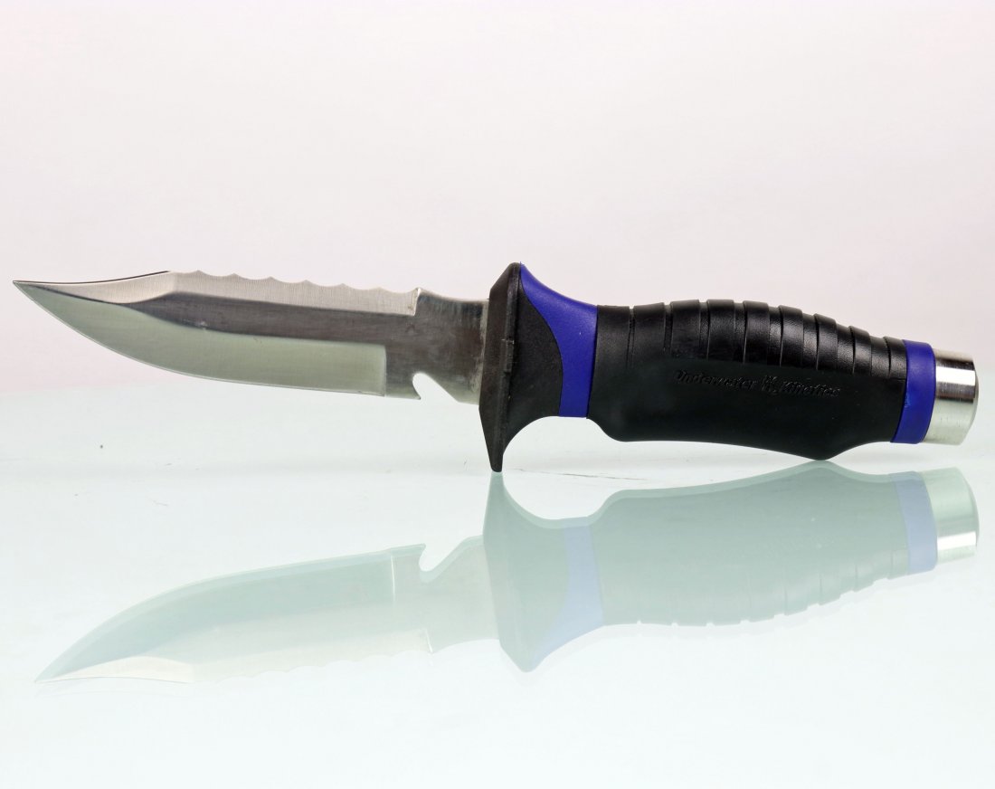Underwater Kinetics Blue Tang Divers Knife With Sheath (1 of 3)