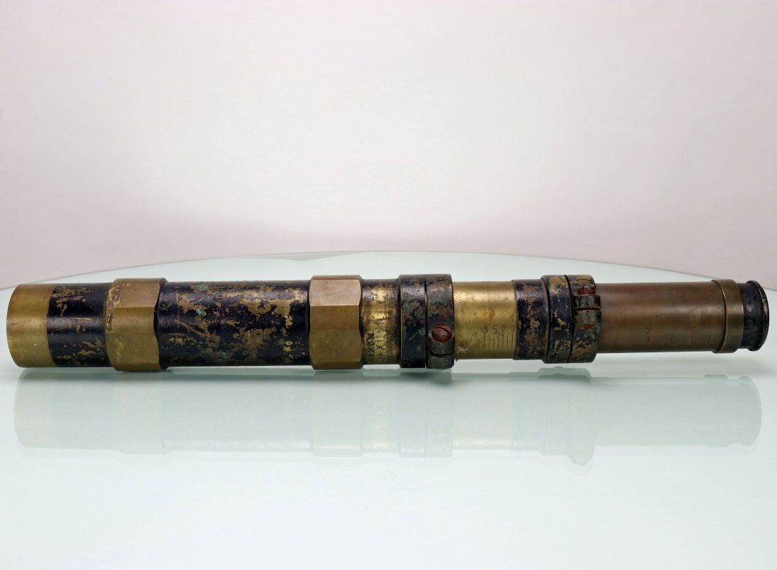WW2 US Navy Mark X Ship Spotting Gun Scope: Nice original United States Navy Mark X ship spotting or gun scope. Instrument is stamped with a USN anchor and the initials H.C.M and Mark X U.S.N. Lenses appear to be in good condition but could use