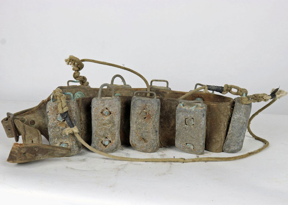 Vintage Commercial Divers 65 Pound Weight Belt (1 of 3)