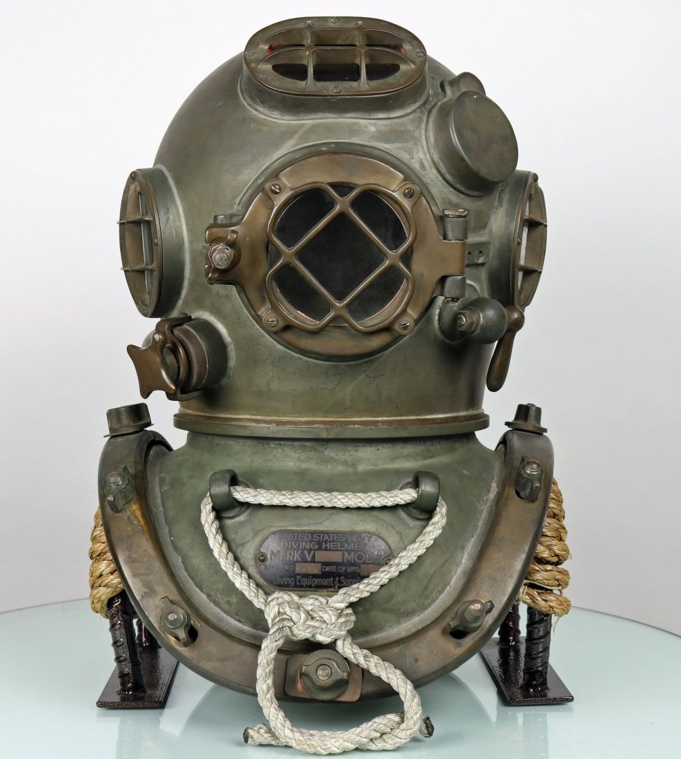 DESCO US Navy Mark V Diving Helmet Like New 1974 (1 of 14)