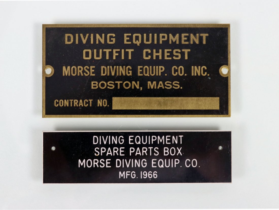 Morse Diving Equipment Outfit Chest & Mark 12 Plaque (1 of 2)
