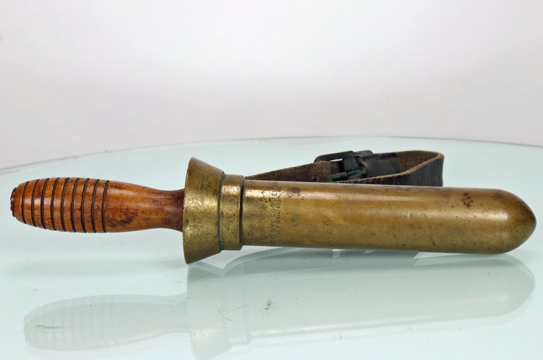 WW2 Batteryless Telephone Equipment Co USN Mark V Knife: One of the most sought after knives made for the US Navy during WW2 were made by the Batteryless Telephone Equipment Company. While this company is better known for making communication devices for di