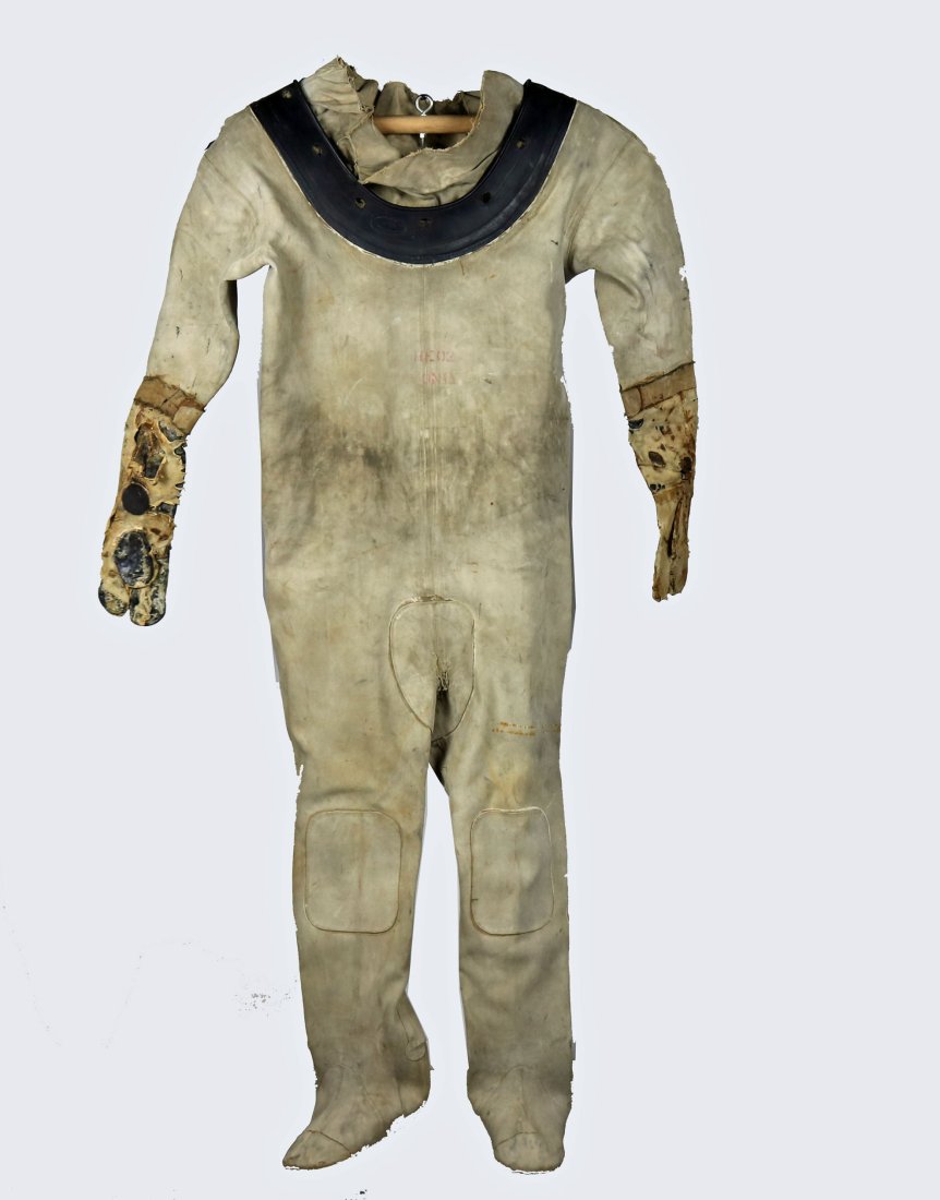 US Navy Mark V Dive Dress Hodgman 1962 (1 of 3)