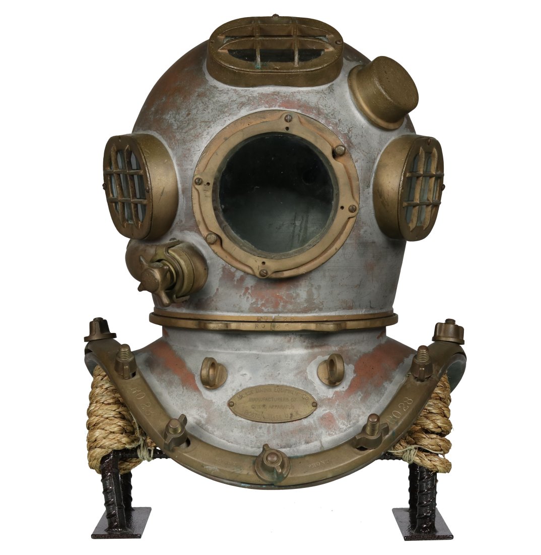 Morse Diving Helmet Found In Canadian Lake! (1 of 14)