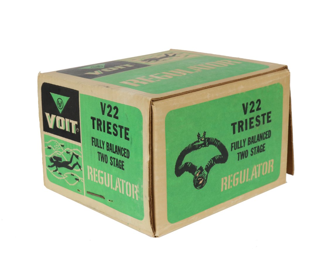 VOIT V22 Trieste Double Hose Regulator New In Box (1 of 7)