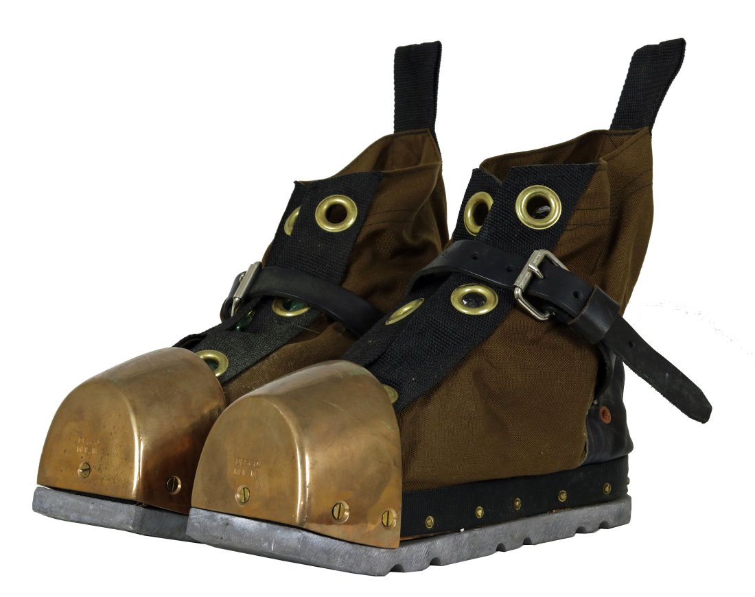 Like New DESCO USN Heavy Weight Diving Boots (1 of 7)