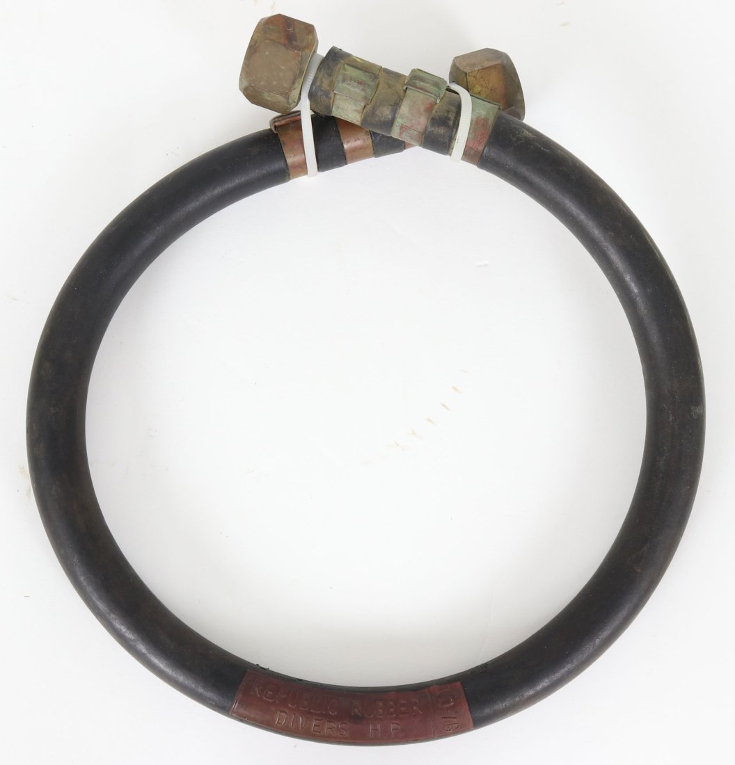 US Navy Mark V Diving Helmet Whip Republic Rubber (1 of 2)