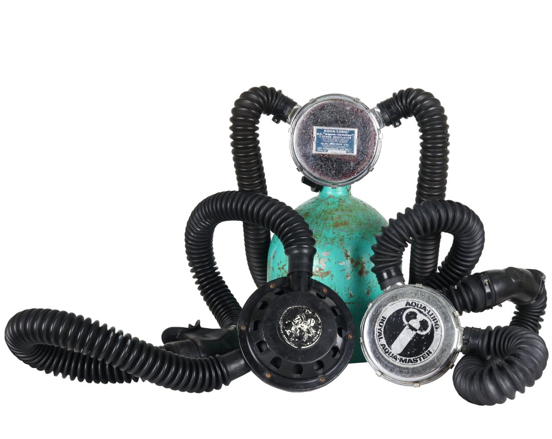 Trio Of US Divers Aqua Lung Double Hose Regulators (1 of 4)