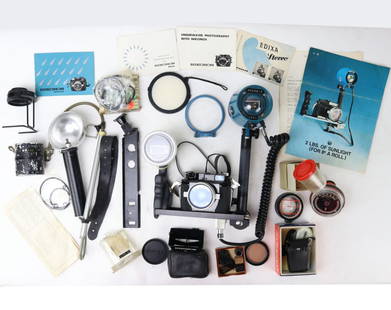 Original Nikonos 1 Underwater Camera w/ Accessories: This is the original Nikonos 1 with flashgun (for flash bulbs), Oceanic strobe, Sekonic L86 light meter, Sekonic Marine meter, optical viewfinder, homemade closeup lens, original manual plus more. Ple