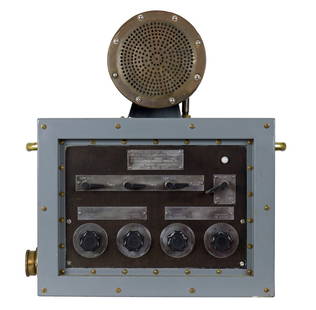 WW2 USN Mark V Diving Amplifier Guided Radio Corporation: This is a nice World War 2 dated US Navy Mark V divers amplifier. This is what was used to communicate with a Mark V diver. The Guided Radio Corporation made this example on March 1st, 1943. The ID pl