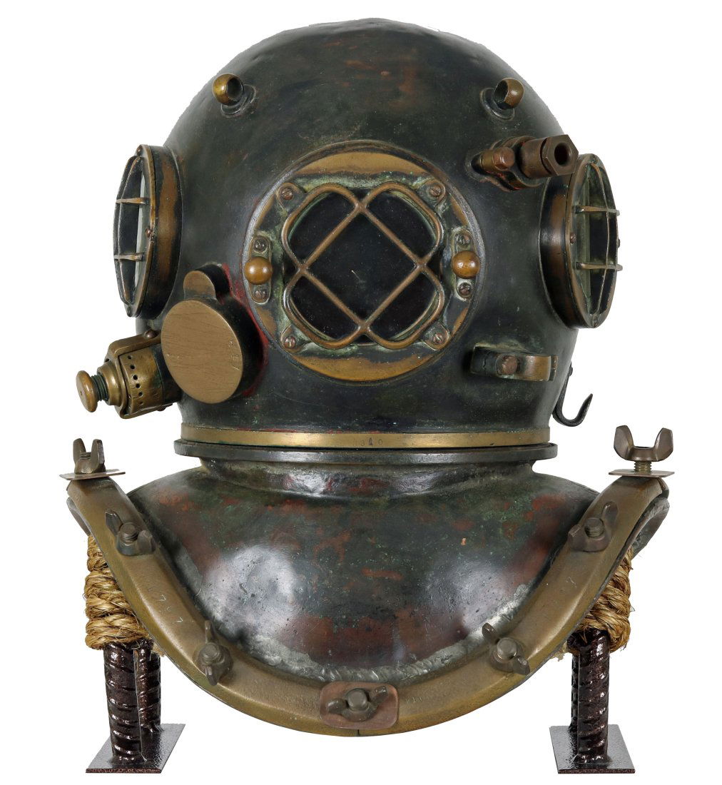 A.J. Morse & Son Neck Feed 3 Light 12 Bolt Diving Helmet (1 of 13)