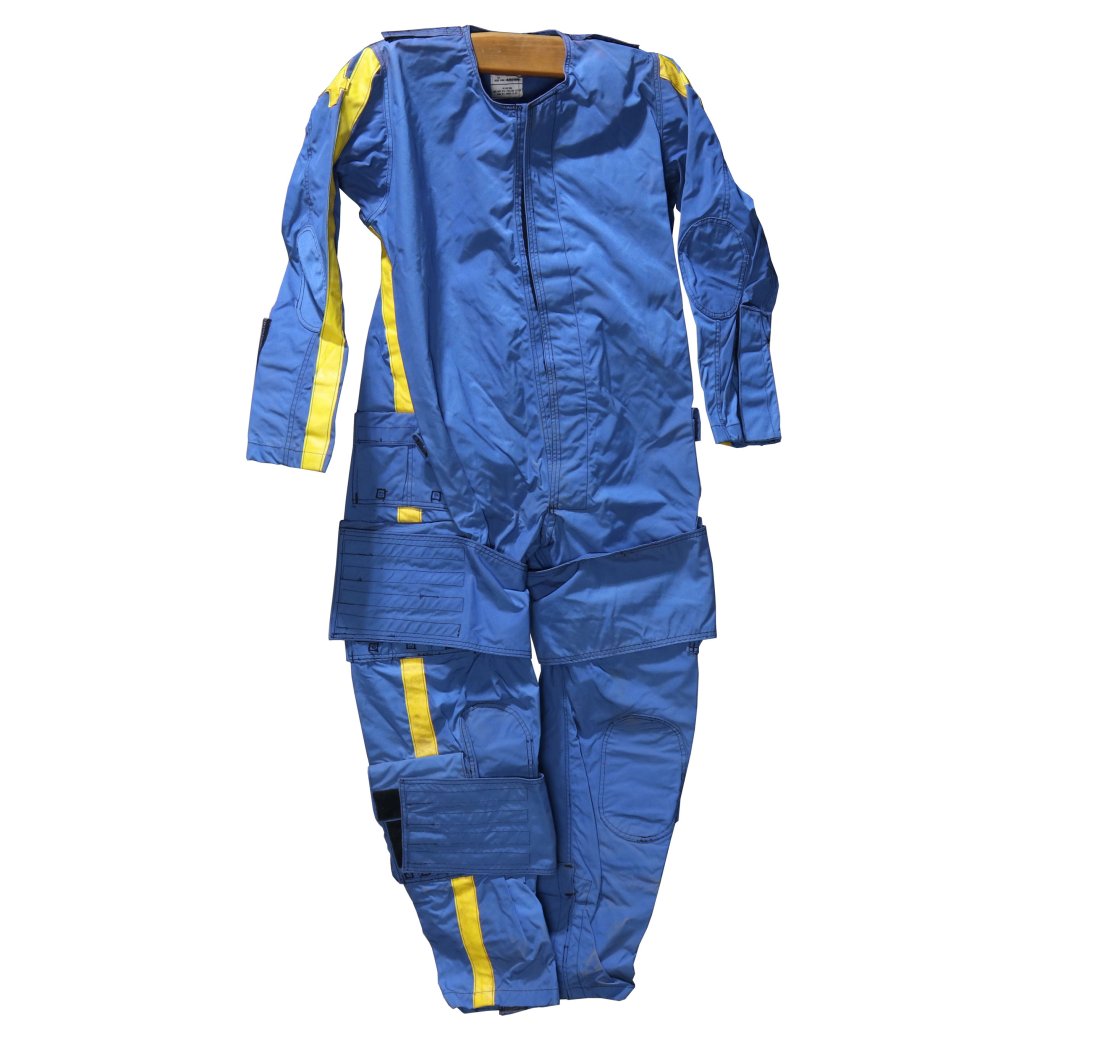 US Navy Mark 12 Divers Coveralls Size 4 (1 of 4)